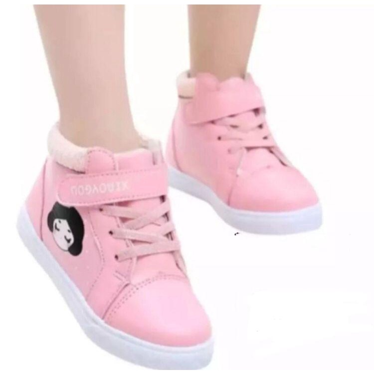 Sepatu Anak Sneakers Perempuan / Sepatu Anak Perempuan Karakter DORA