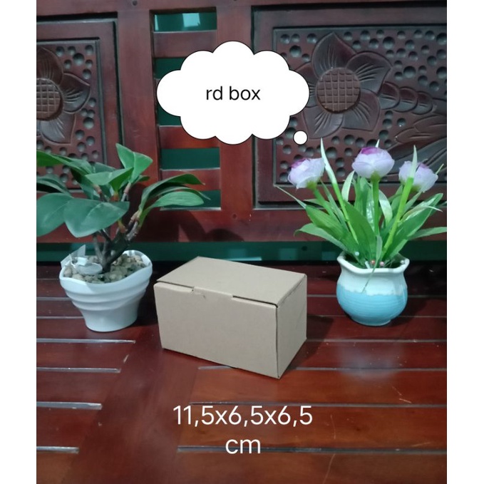 

kardus/box/kotak/dus 11,5x6,5x6,5 cm,kotak souvenir,dus pizza,box packing