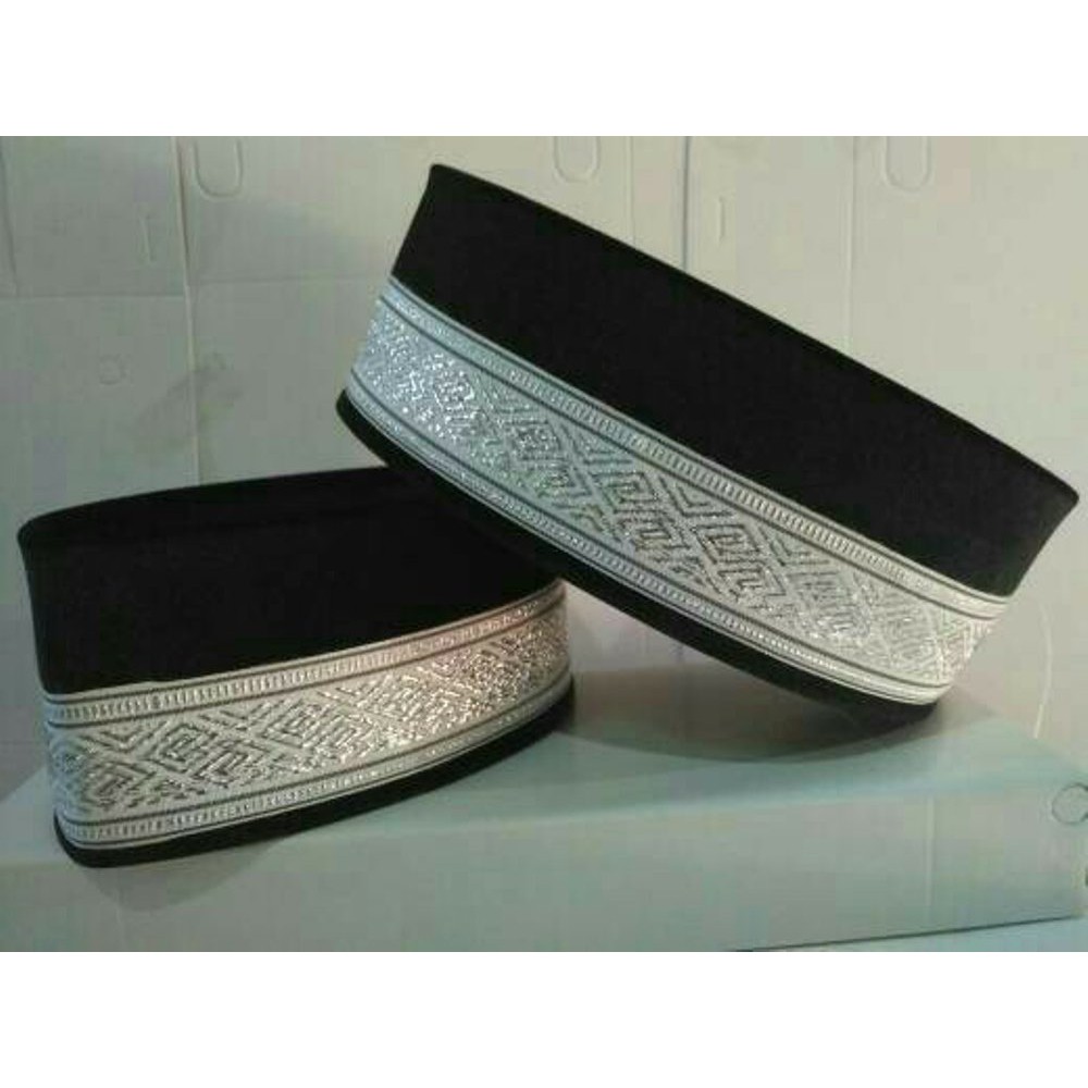 Unik peci aceh silver  bludru size 5 9 Ready murah bisa nego Berkualitas