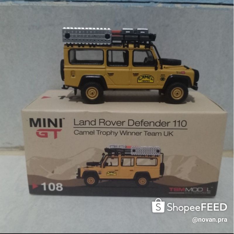 Mini GT land rover defender camel trophy