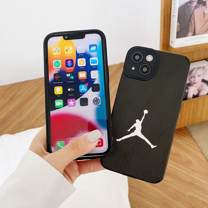 Soft Case Motif Jordan Hitam Putih Untuk iPhone 7 8 Plus X XR SE 2020 XS Max 11 13 Pro Max