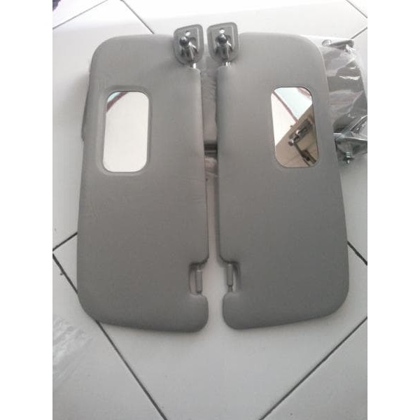Aksesoris. sunvisor Agya original