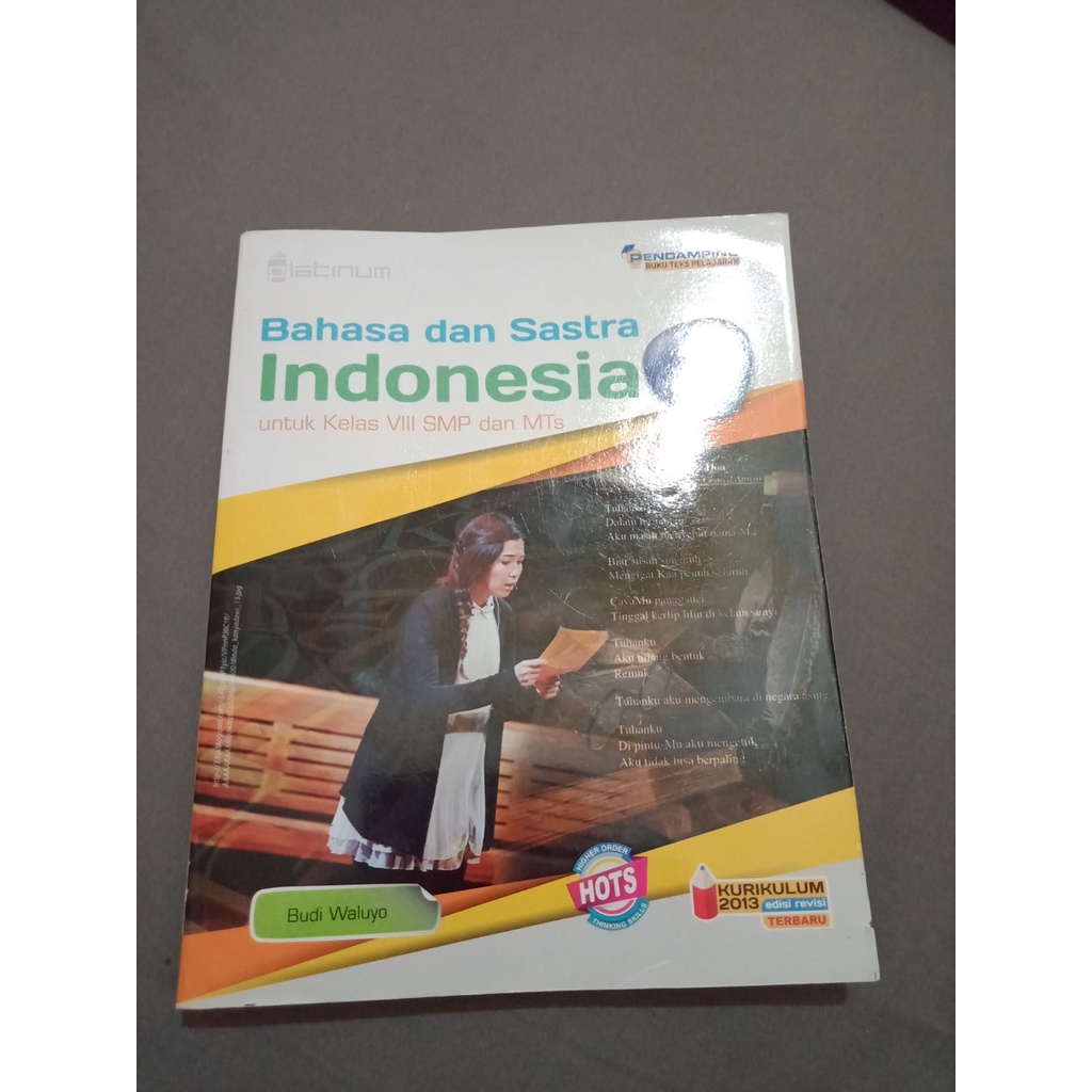 

Platinum Bahasa dan Sastra Indonesia kelas 8