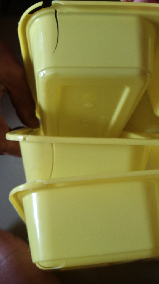 Kotak Makan Plastik Sekat 3+1 Warna Warni Dgn Tutup/ Box Bento Sekat