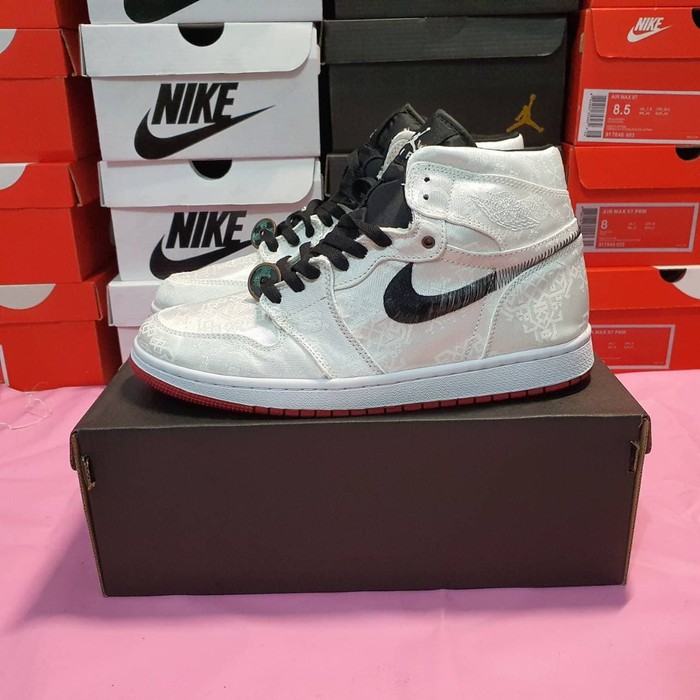 Jual Sepatu Nike Air Jordan 1 Mid 