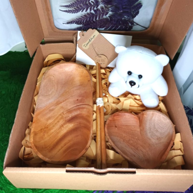 

GIFT BOX L3 - Hadiah Ulangtahun - Wedding - Dll