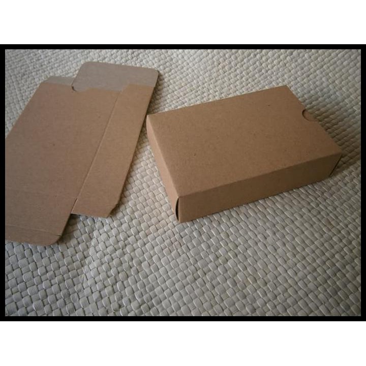 

Promo Special Gift Box/Kotak Packing/Kotak Souvenir Sedang Bahan Brownkraft 280 Gr