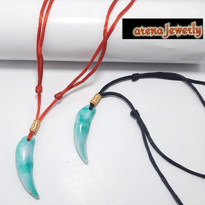 Kalung Tali Bandul Taring Corak Hijau Kalung Tali Taring Pria Wanita Kalung Taring