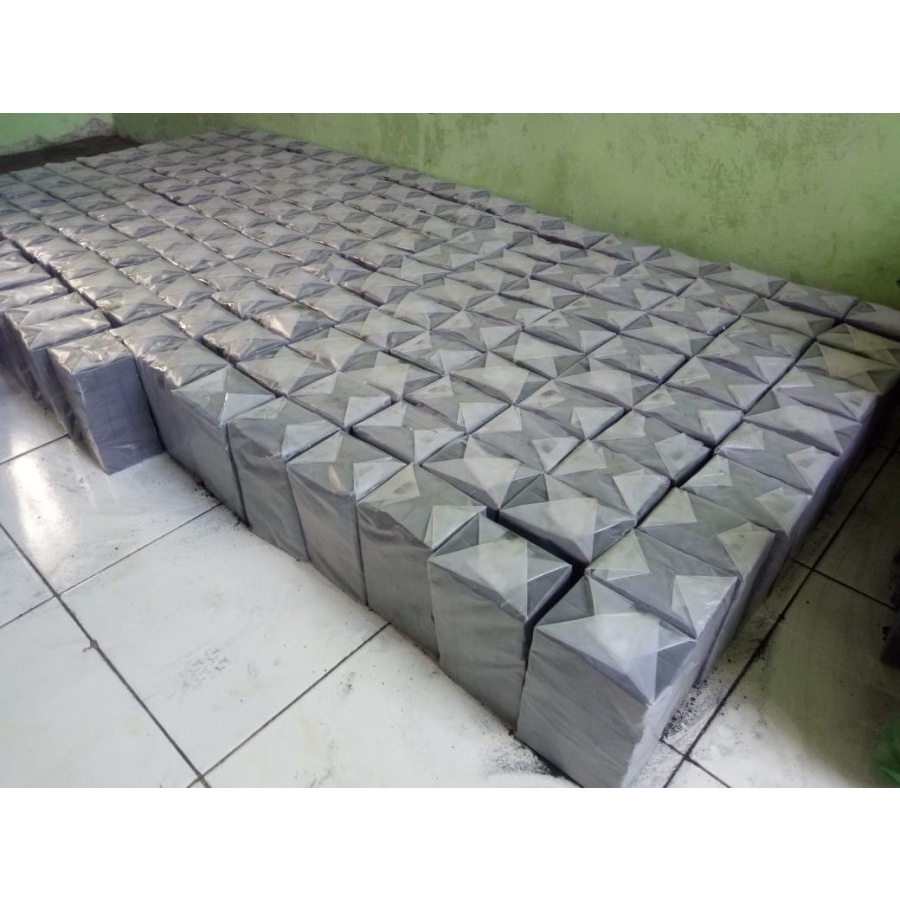 Arang Briket 1kg Ukuran 2.5x2.5 Isi 72 Pcs Areng Batok Kelapa