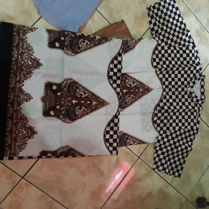 Batik Solo Modern Setelan Sarung Dan Koko Gunungan Sogan