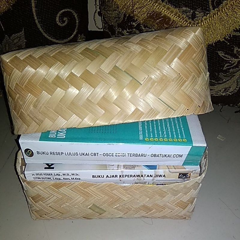 

besek pelindung packing buku