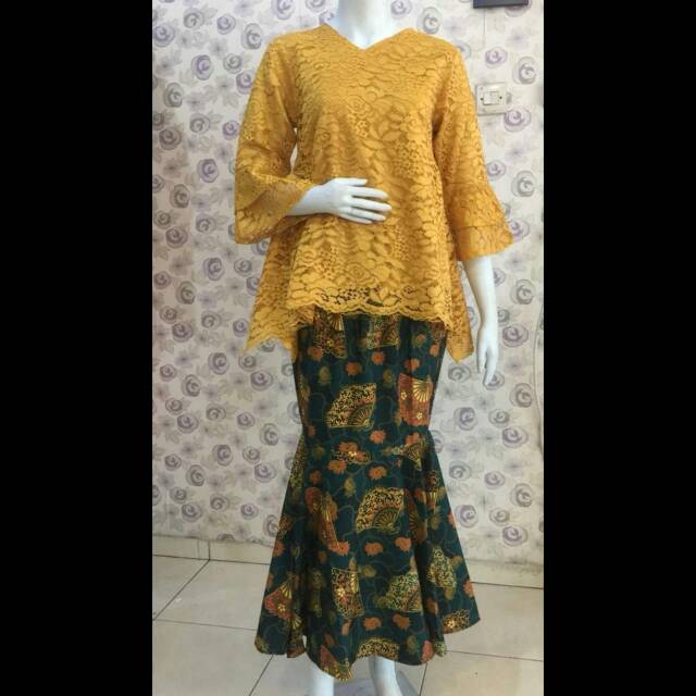 Setelan kebaya atasan brukat rok batik duyung