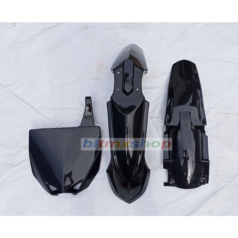 Set spakbor depan yz 85 new dan papan nomor yz 85 new plus spakbor belakang yz 85 new body set yz 85