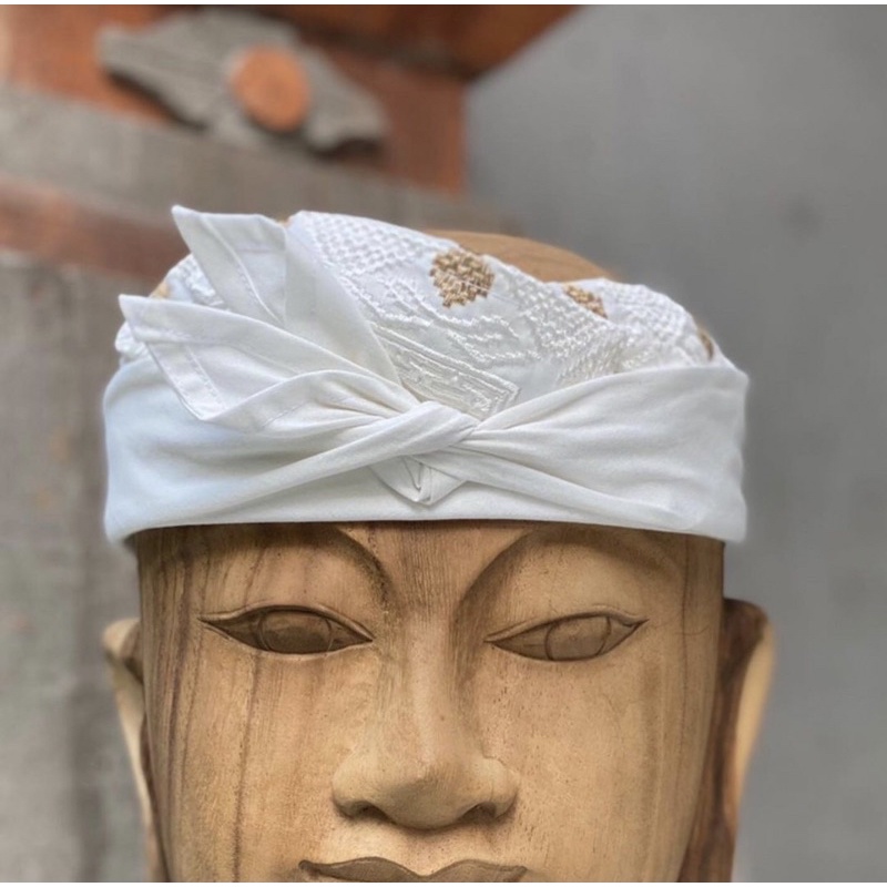 Udeng putih semi songket sibak