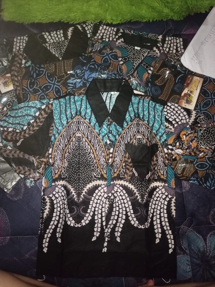 Batik Anak Couple Atasan Ayah Anak Ibu Batik Monokrom Semut Sarimbit Seragam Keluarga Kantori