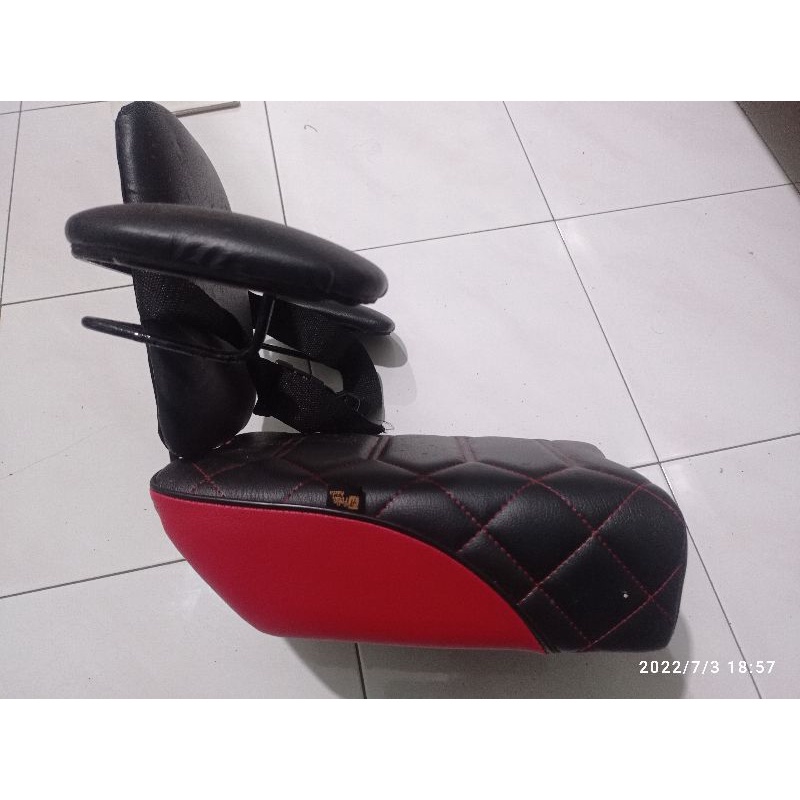 Jok motor anak/tambahan jok depan/kursi motor anak/jok anak beat scoopy