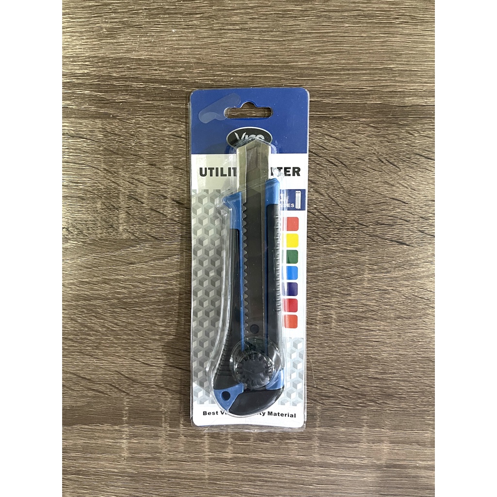

VICO Pisau Cutter / Cuter Tajam Gagang Karet Isi 3 Blade