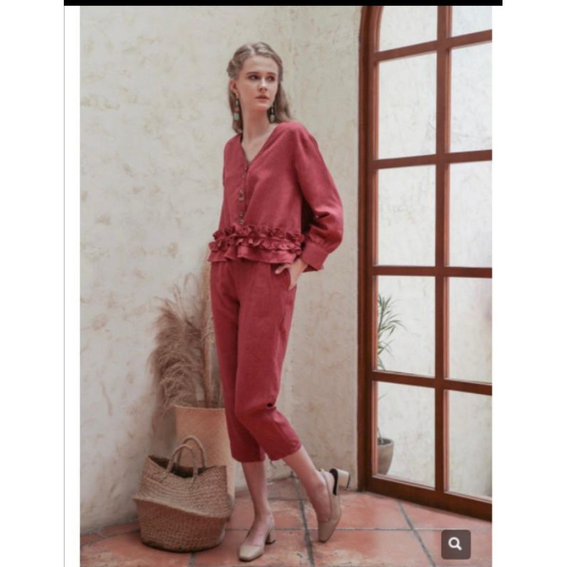 Maven gemma top bright hibuscus (preloved)