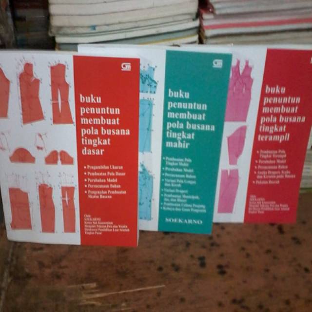 

Buku membuat pola busana tingkat mahir dan tingkat terampil dan tingkat mahir