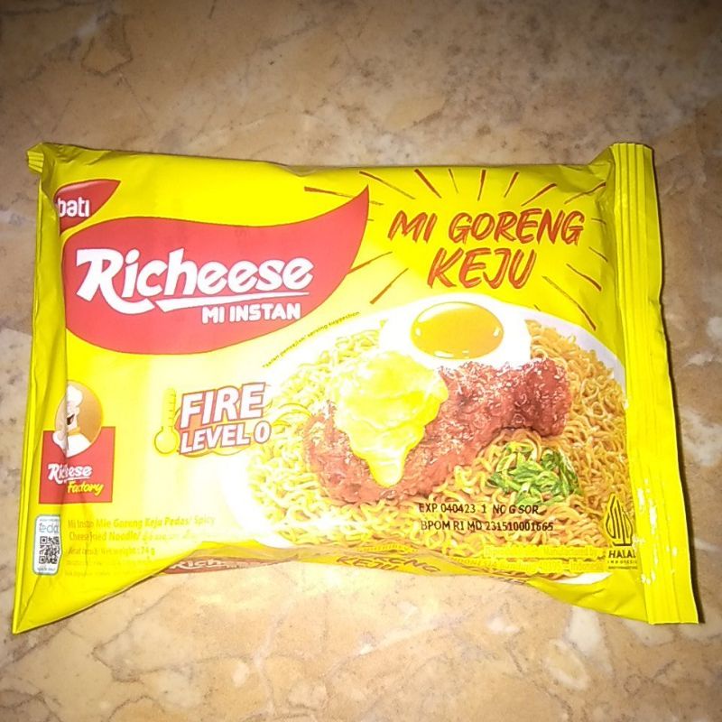 

Richeese mie instan mie goreng keju