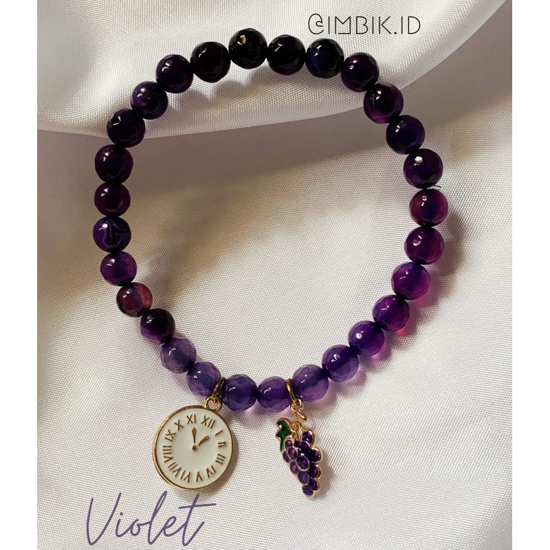 

Violet cutting gemstone