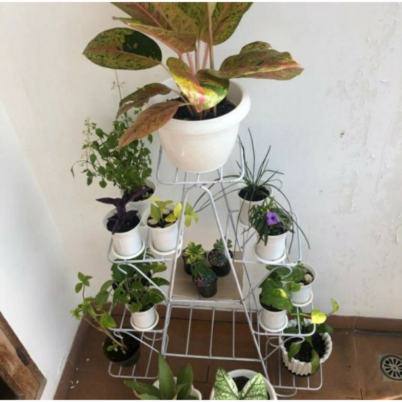 Rak Bunga Susun Besi Tanaman Hias Minimalis Bertingkat 9 Dudukan Standing Pot Model Lengkung