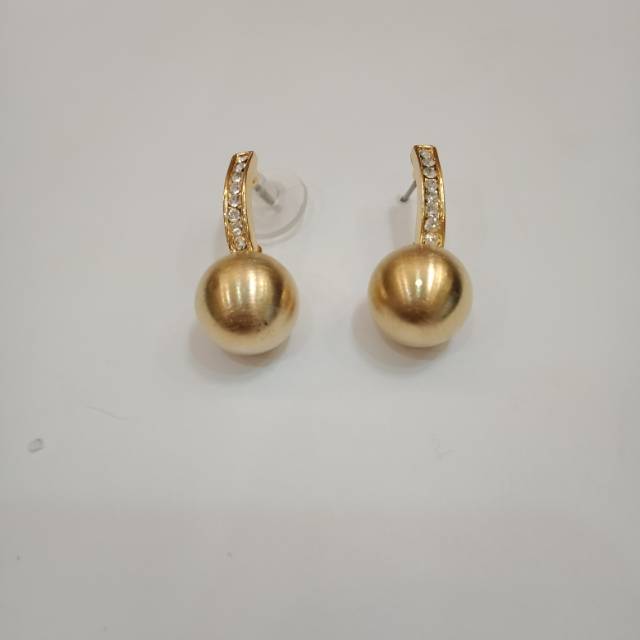 Anting mutiara gold