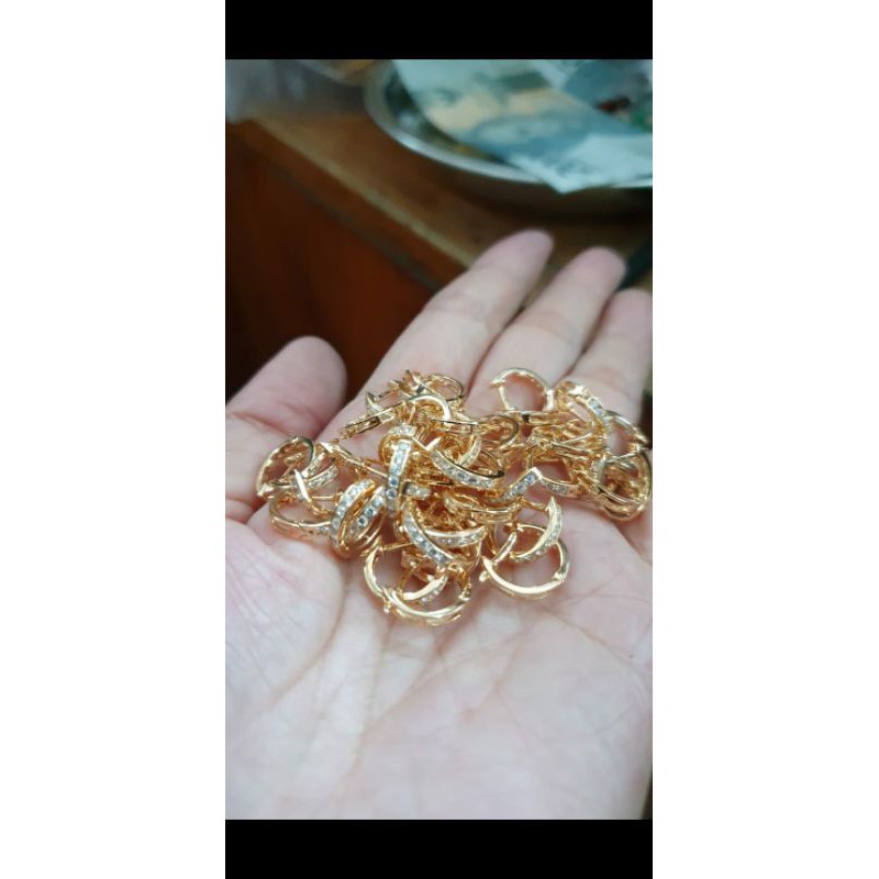 anting jepit listring 375 emas asli mas muda anting jepit balok mata putih