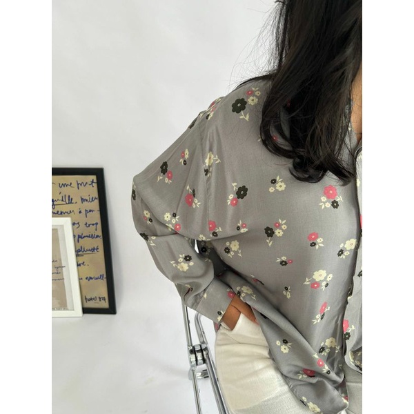 (MID YEAR SALE) Pattern Oversized Shirt - Flower Rocky Grey (READY STOCK)