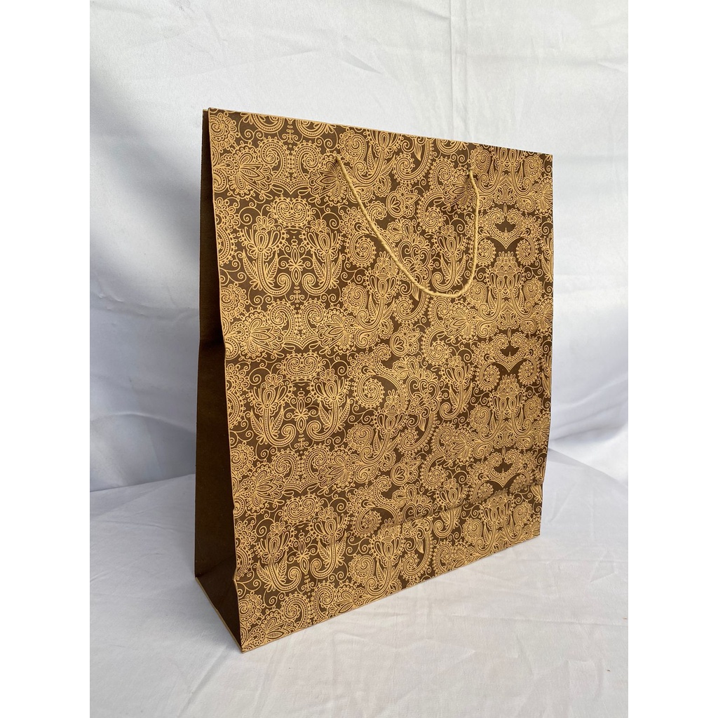 

PAPERBAG MOTIF BATIK BERBAHAN TEBAL