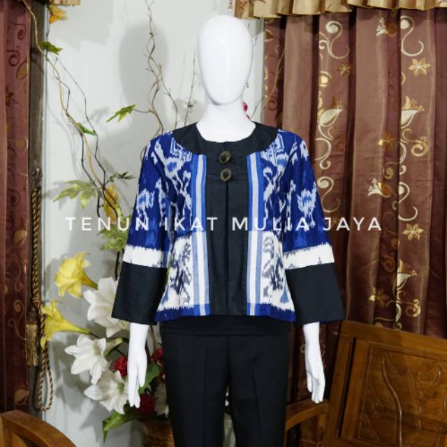 Blazer tenun etnik ntt sumba