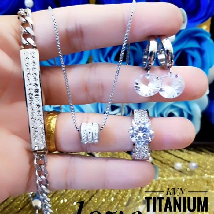Perhiasan Titanium 1 set Q10
