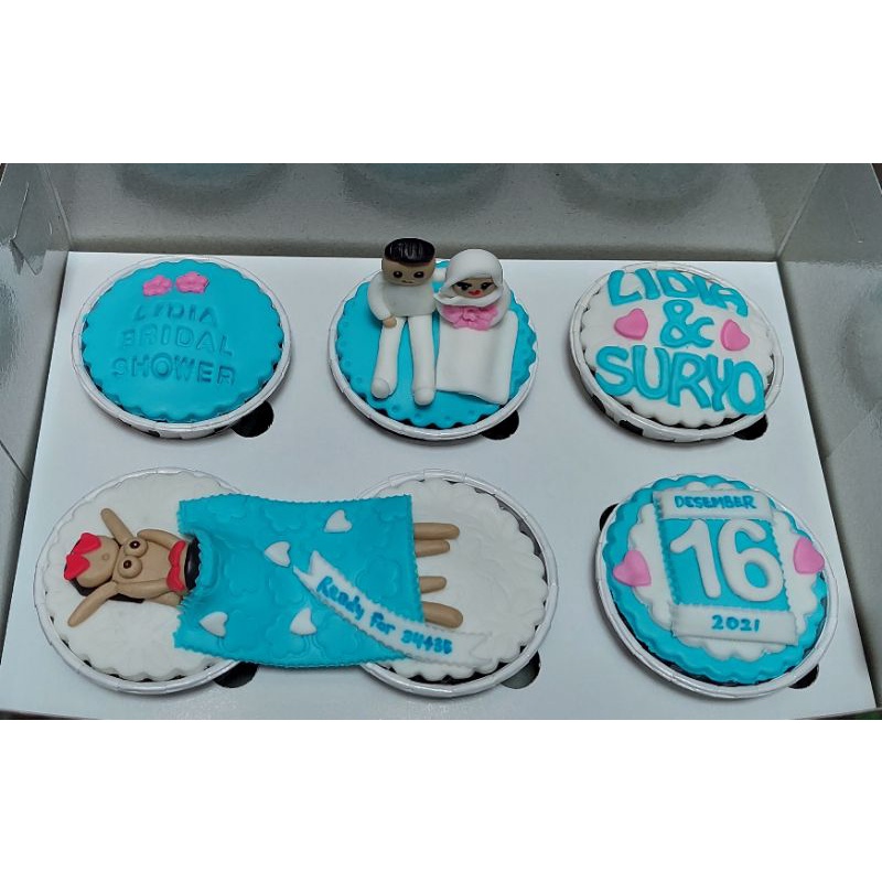 

Cupcake bridal shower