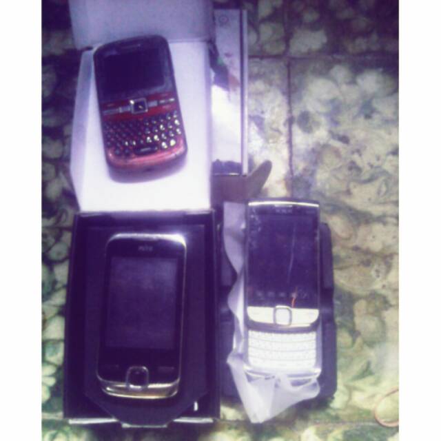 Handphone bekas mito knk htc