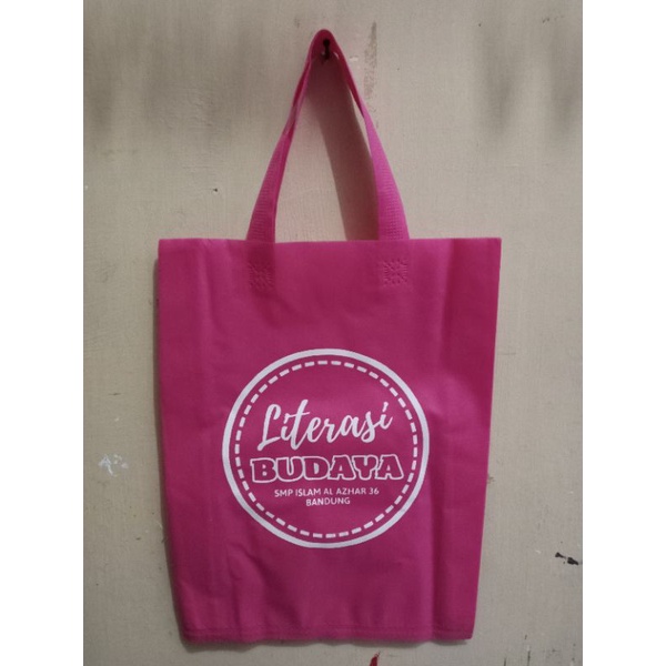 Tas spunbon tebal sablon  Goodybag custom sablon tas promosi  promosi toko onlen offlen dll