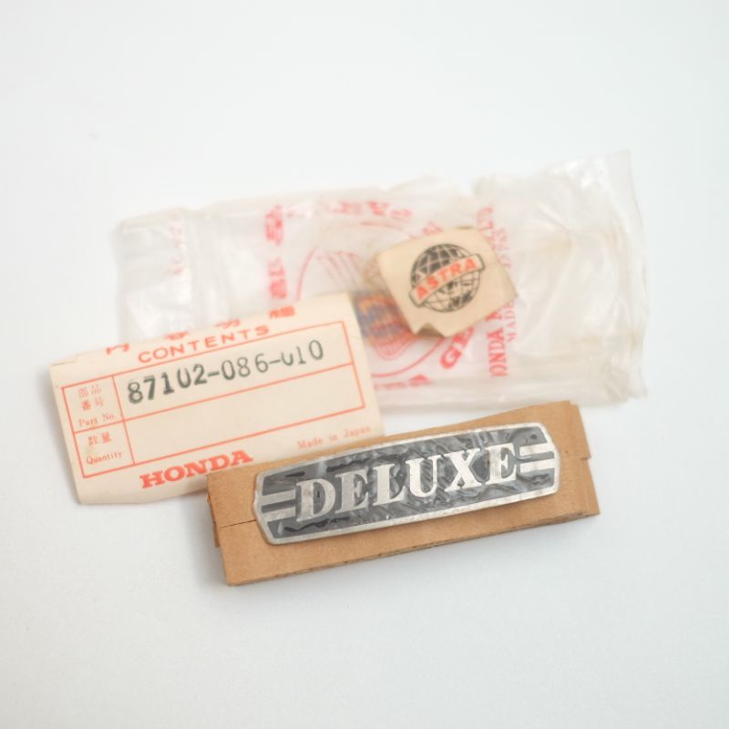 EMBLEM LOGO SAYAP LEGSHIELD HONDA C70 MK2 ORIGINAL NOS ORI BARU