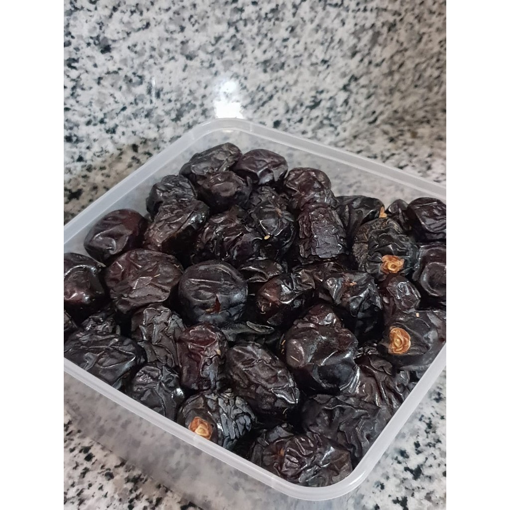 

Kurma Ajwa Premium 1 Kg (Large) - Empuk - Organik - Legit