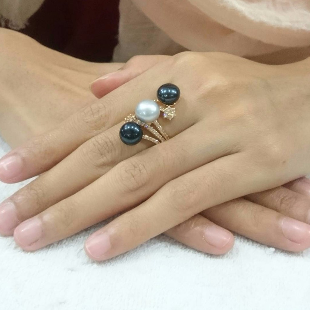 rizka mutiara lombok/ Cincin rhodium 3 mutiara tawar putih dan hitam