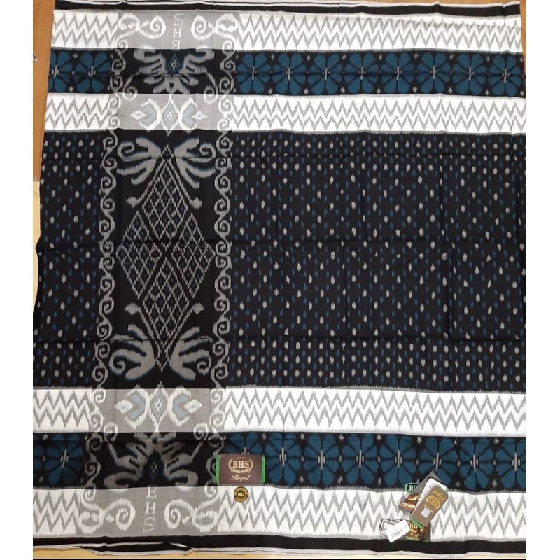 Sarung BHS Royal Gold Ikat Border Dua Warna (IBD) Hitam Putih