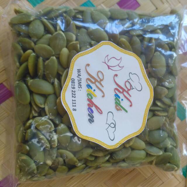 

Biji labu/pumpkin seeds mentah
