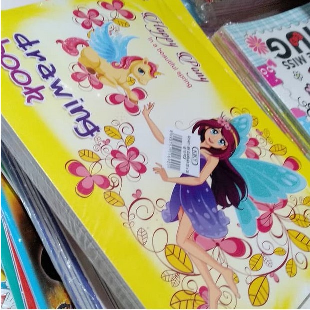 

Sketsagambar- Buku Gambar A4 Kiky Motif - Classic -Buku-Gambar-Sketsa.