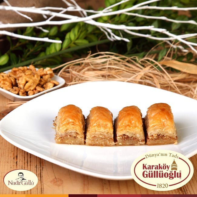 

Baklava with Walnut Original Turki (Makanan Import Turki)