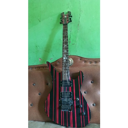 gitar listrik custom SYN