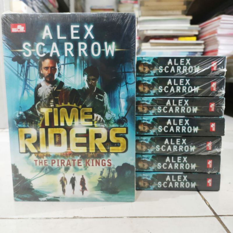 OBRAL NOVEL FANTASI / TIME RIDERS / THE TAKER / THE RECKONING / THE DESCENT / ORIGINAL #4A #14B-The pirate
