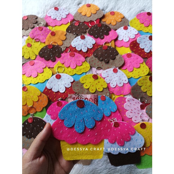 

Amplop Lebaran Flanel CupCakes