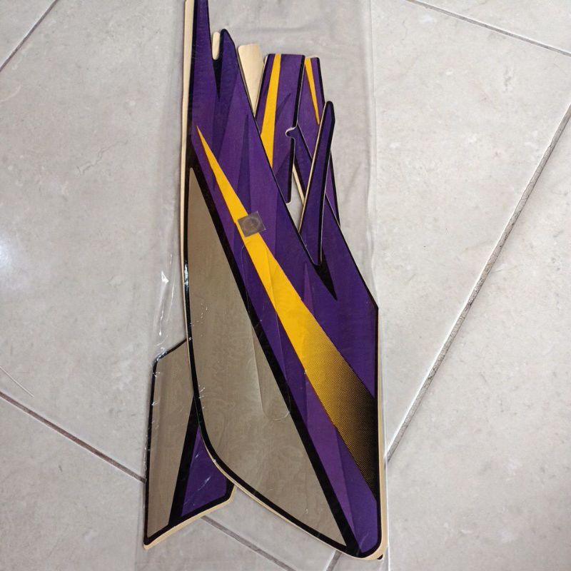 striping stiker les body gl max 97 hitam ungu