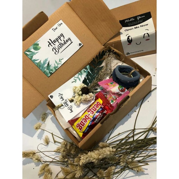 

Hampers Gift Box Jilbab Segiempat Hijab Kado Cewek Kado Ulang Tahun Wisuda Anniversary Kado Valentine Kado Mewah Dominar