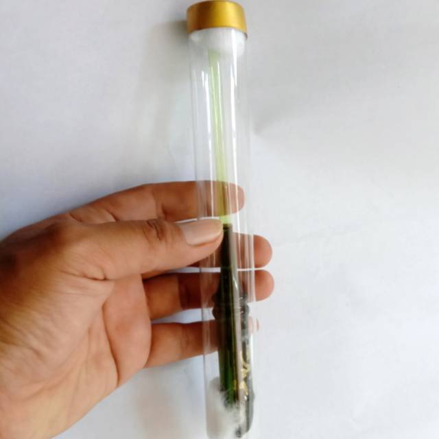 

Minyak Basalwa Hijau Kemasan Kaca