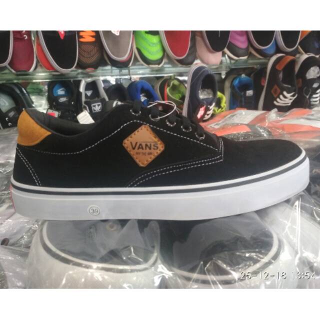 sepatu Vans Suede (kenko)