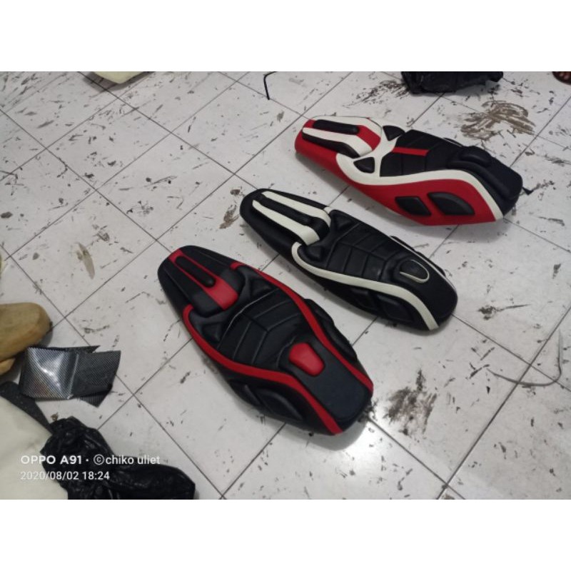 COVER KULIT JOK MOTOR VARIO ADV PCX NMAX BEAT LEXI AEROX CUSTOM RETRO PREDATOR MBTECH